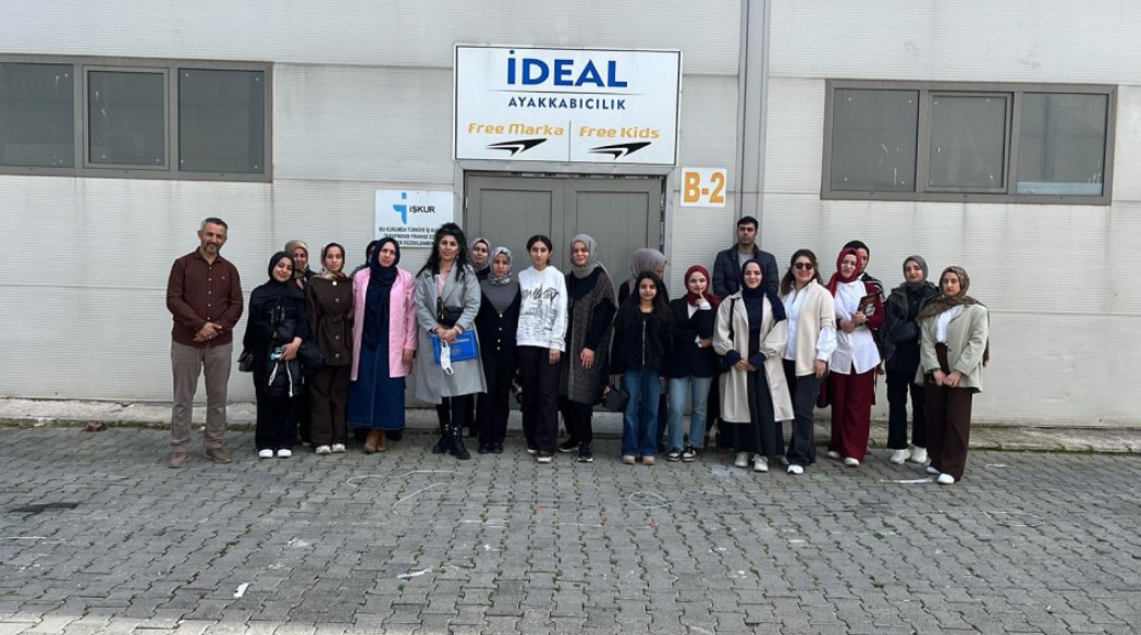 Tekstil, Giyim, Ayakkabı ve Deri Bölümü Öğrencileri İDEAL AYAKKABI Firması Ziyareti