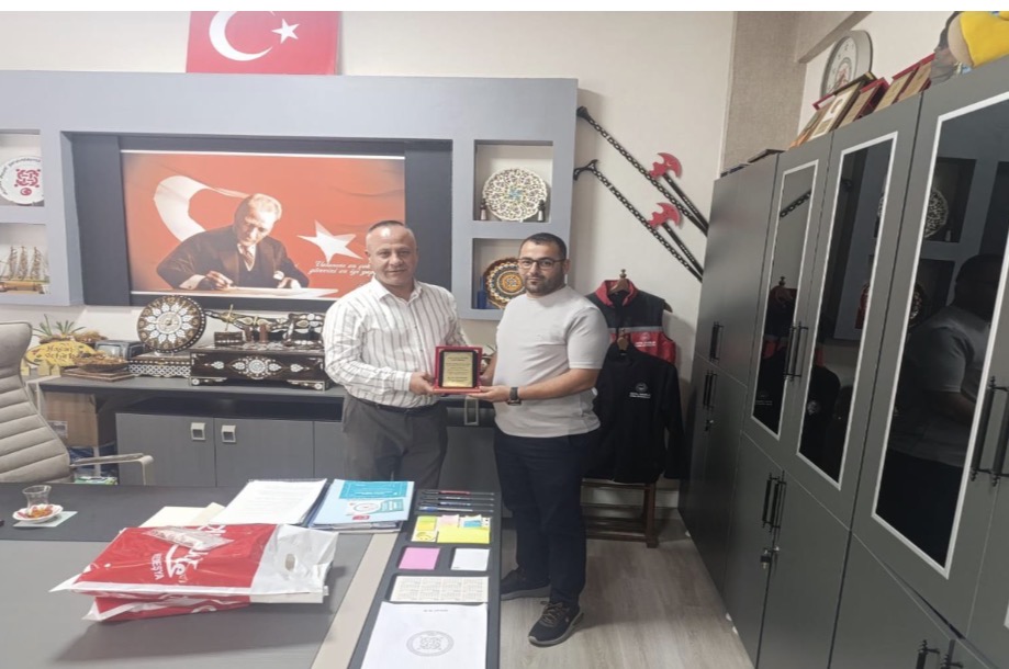 Akçakale Sosyal Yardımlaşma ve Dayanışma Vakfı Müdürüne Teşekkür  Ziyareti