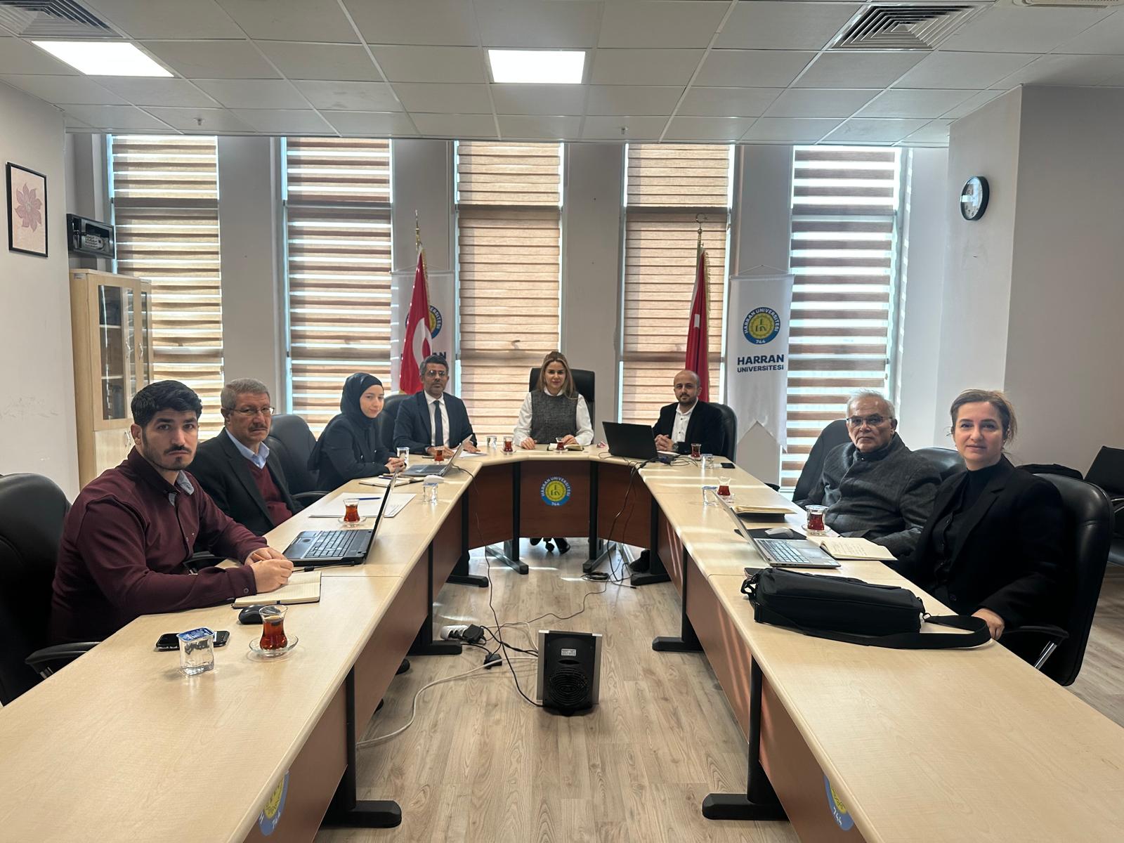 AKREDİTASYON BAŞVURU DOSYALARININ HAZIRLIK SÜRECİ KAPSAMINDA DEĞERLENDİRME TOPLANTISI DÜZENLENDİ