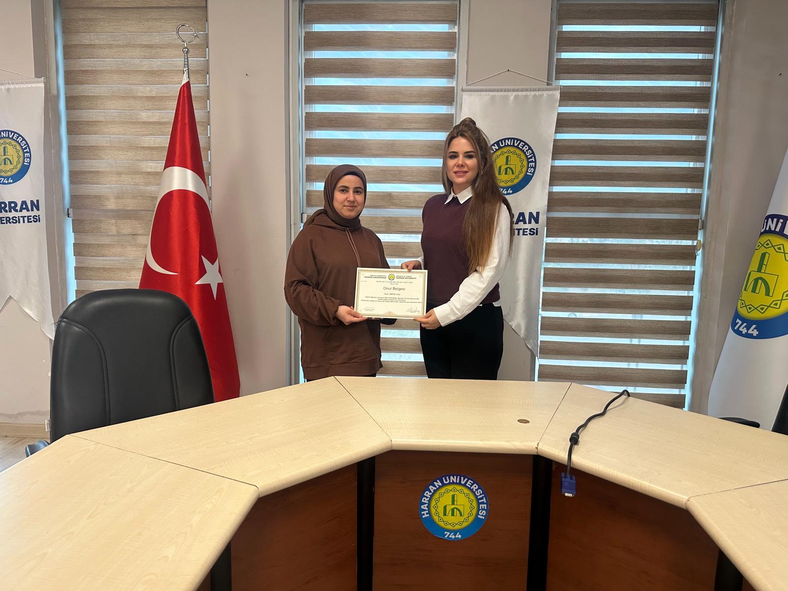 ÜSTÜN BAŞARI GÖSTEREN ÖĞRENCİMİZ ÜMRAN ULAŞ'A ONUR BELGESİ TAKDİM EDİLDİ
