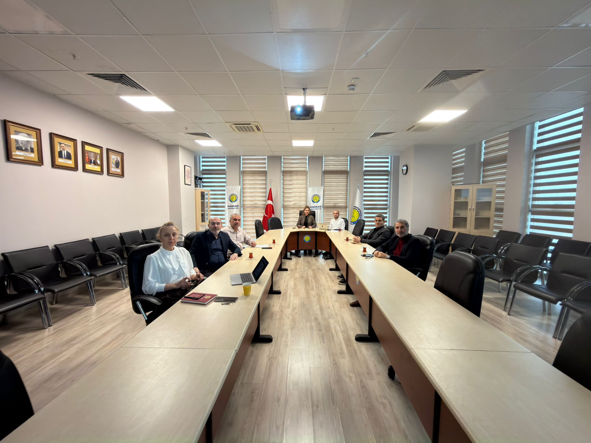 FAKÜLTEMİZ STAJ KOMİSYONU STAJ YÖNERGESİ ÇALIŞMALARINI TAMAMLADI, UYGULAMAYA ESAS ÇERÇEVE BELİRLENDİ