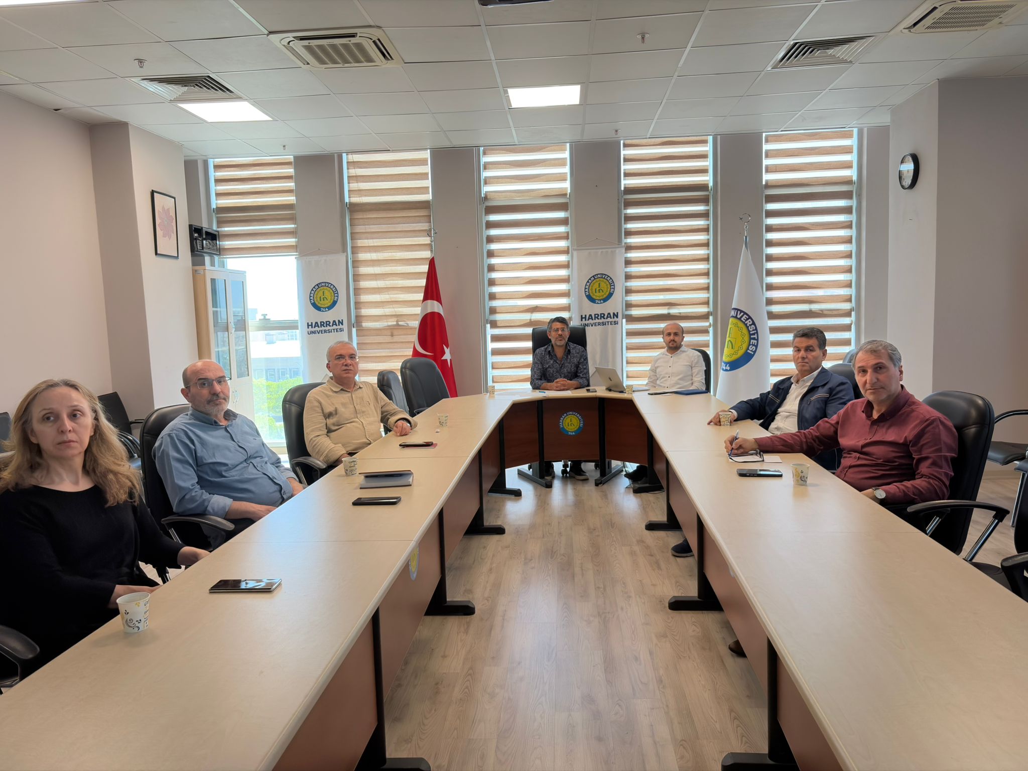 STAJ YÖNERGESİNE İLİŞKİN GERİ BİLDİRİMLERİN DEĞERLENDİRİLMESİ AMACIYLA STAJ KOMİSYONU TOPLANTISI GERÇEKLEŞTİRİLDİ