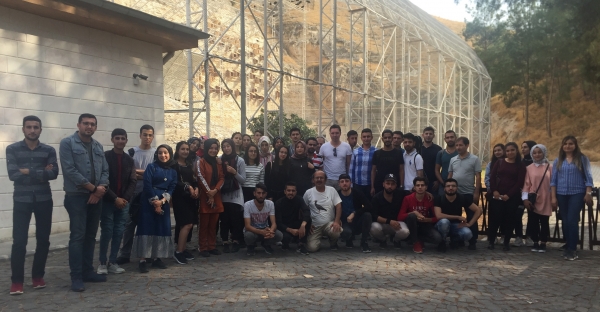 Bilgisayar Programcılığı ve Çağrı Merkezi Hizmetleri öğrencilerinden Kelaynak üretme istasyonuna gezi