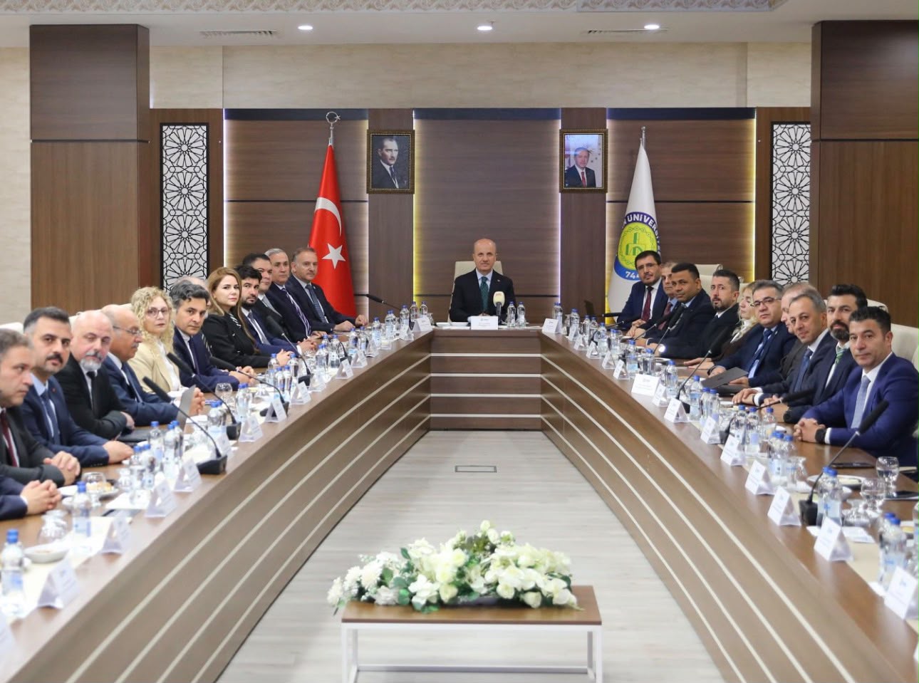 YÖK BAŞKANI PROF. DR. EROL ÖZVAR BAŞKANLIĞINDA GERÇEKLEŞTİRİLEN SENATO TOPLANTISINA DEKANIMIZ PROF. DR. ZEYNEP MÜJDE SAKAR KATILDI