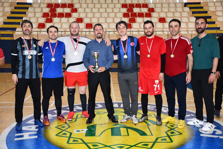 Birimler Arası Futbol Turnuvasında Fakültemiz  Şampiyon Oldu