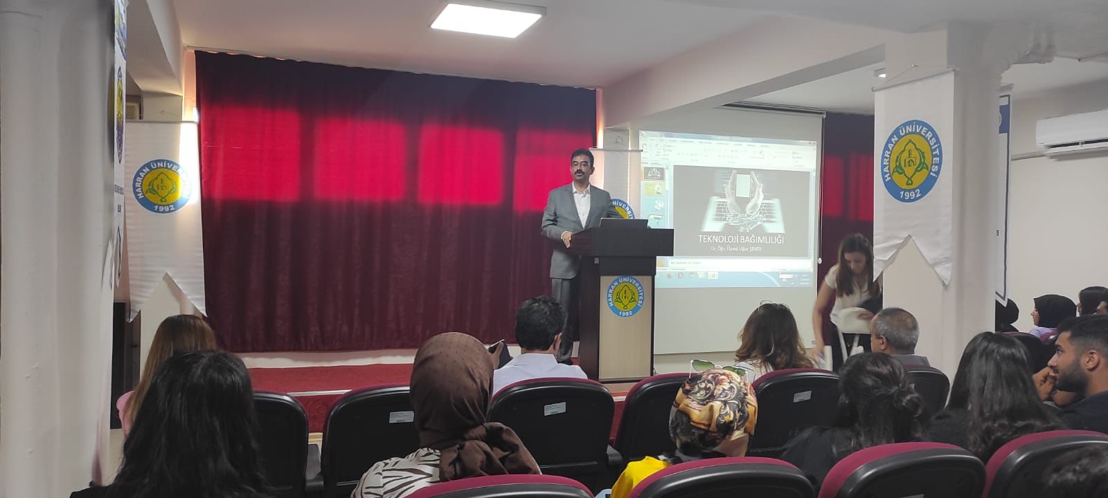 Yüksekokulumuzda "Tütün, Alkol, Madde ve Teknoloji Bağımlılığı" Konulu Panel Düzenlendi