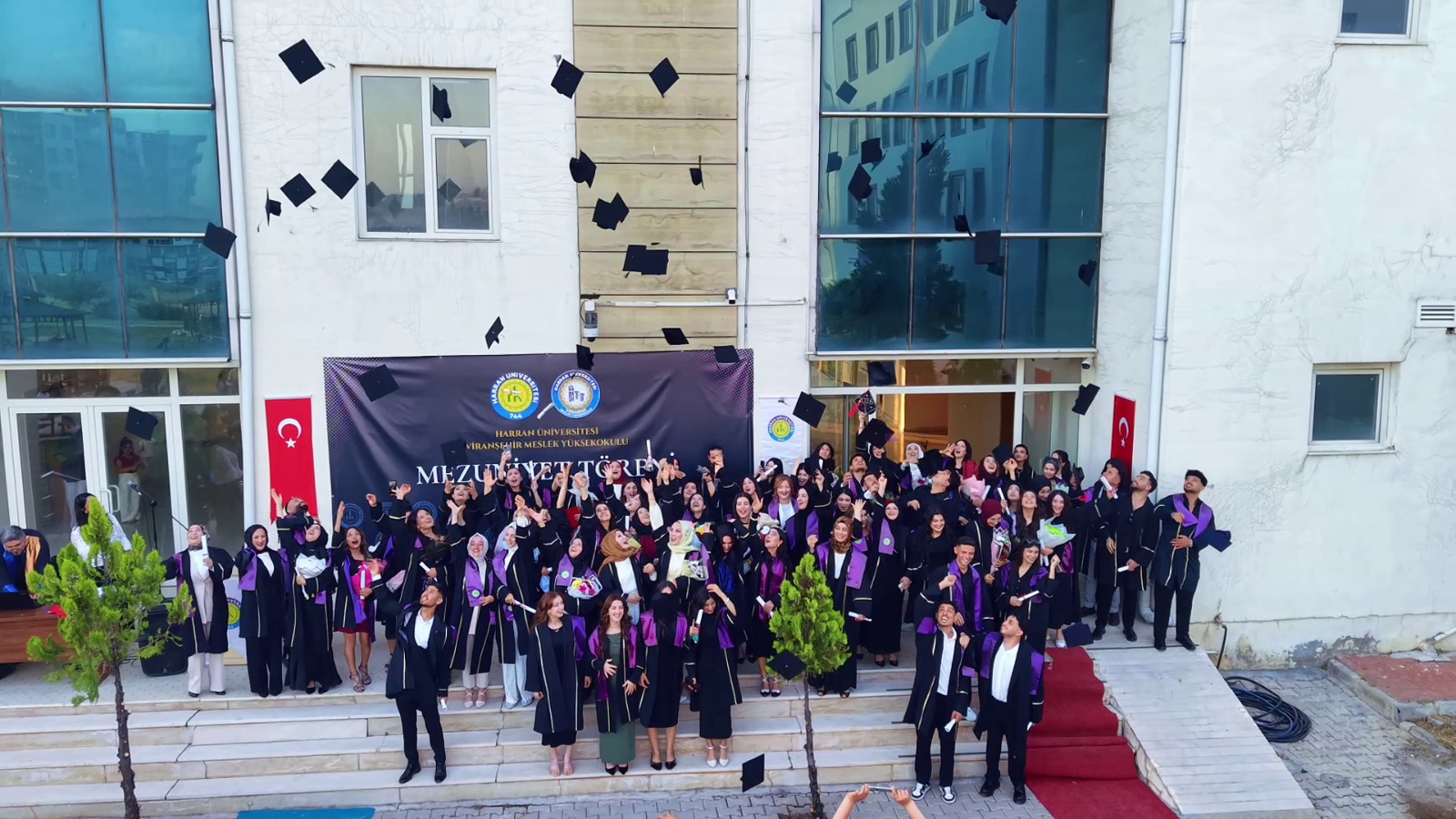 Viranşehir MYO'da Mezuniyet Coşkusu