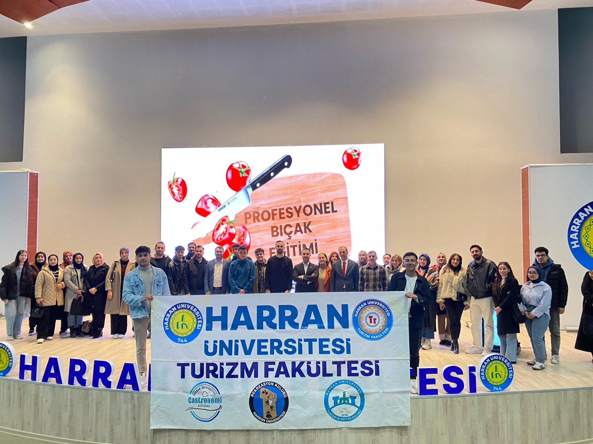 Gastronomi ve Mutfak Sanatları Bölümü Öğrencilerimize Profesyonel Bıçak Eğitimi Verildi