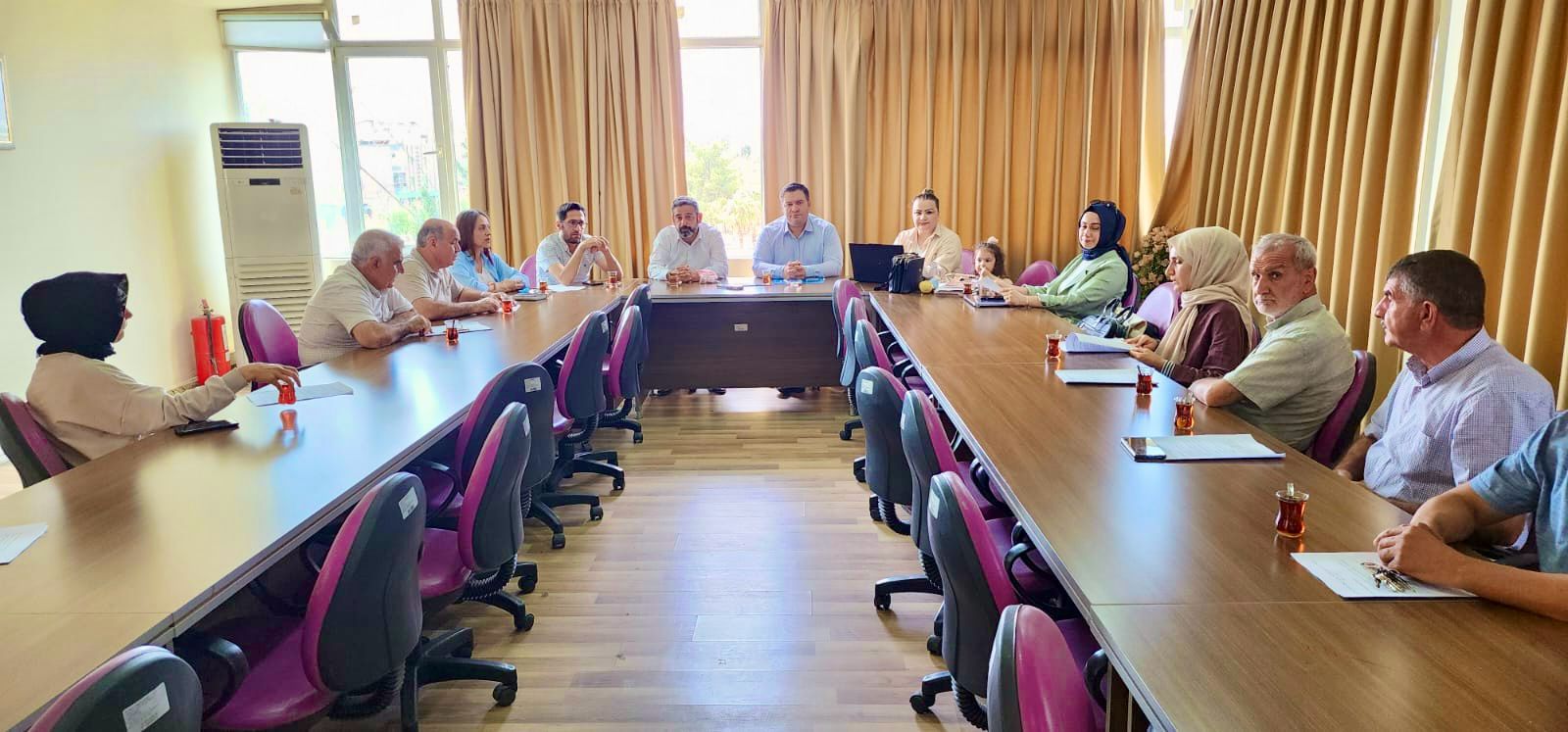 Kurumsal Akreditasyon Programı (KAP) sürecine yönelik idari personelin bilgi düzeyini artırmak  amacıyla toplantı düzenlendi.